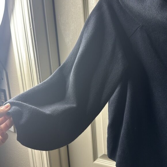 H&M Sweater - Picture 3 of 3